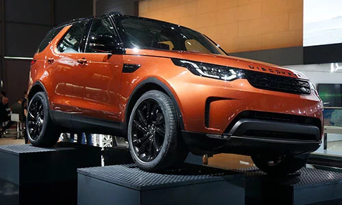 Mondial de Paris 2016 <br>Land Rover Discovery 2017