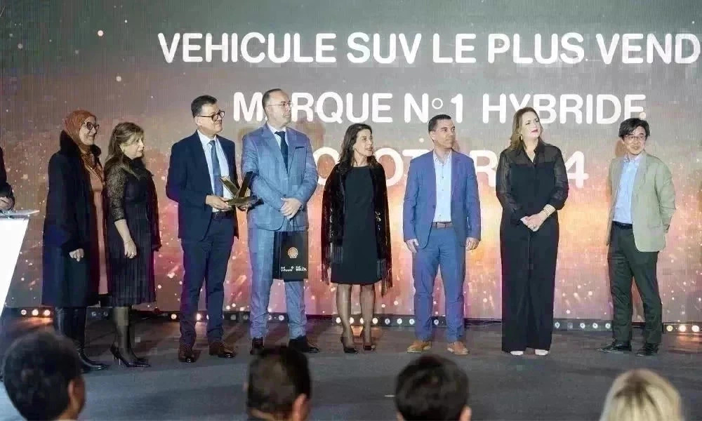 BSB Toyota brille aux Victoires de l'Automobile 2025 : Double distinction pour la Marque N°1 de l'hybride et le SUV le plus vendu