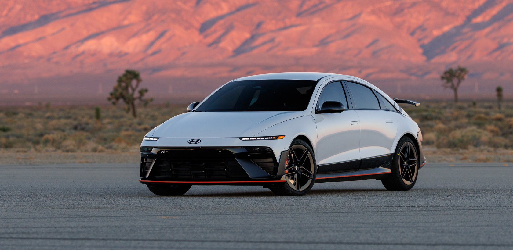 Hyundai IONIQ 6 N : la berline électrique ultra-performante fait sensation à AutoMobility LA 